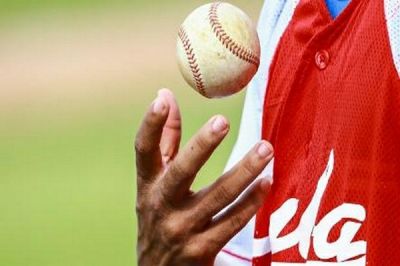 Cuba vapule a Guatemala en premundial de bisbol sub-23.