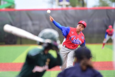 Cuba vence a Canad en tope de bisbol femenino.