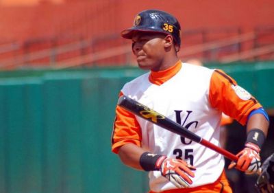 Cubano Toscano firma por 6 millones con los Bravos de Atlanta