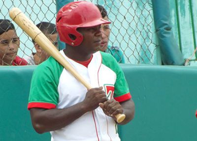 Dánel Castro ya está en el Olimpo del béisbol cubano.