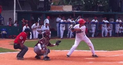 Debutó Pestano con los Industriales de Coatzacoalcos