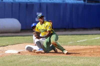 �Se define este domingo el �ltimo boleto a la postemporada de la 64 Serie Nacional de B�isbol?