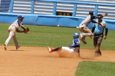 Definidos los cruces semifinales de la IV Liga Élite de Beisbol en Cuba.
