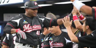 Despaigne pega su tercer cuadrangular en la liga nipona de bisbol