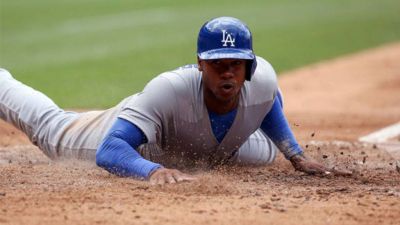 Dodgers ascienden al cubano Arruebarruena