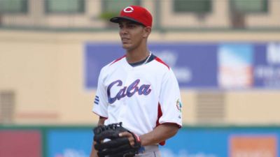 Dodgers firmaron al cubano Yaisel Sierra