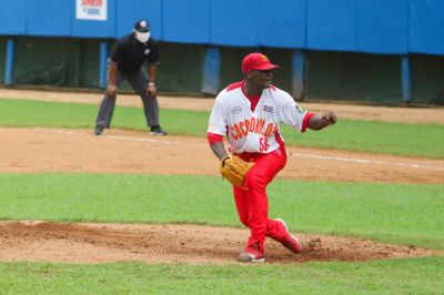 Equipo de Matanzas a lo alto de 60 Serie Nacional de Bisbol.