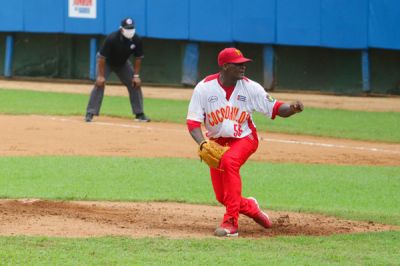 Equipo de Matanzas a lo alto de 60 Serie Nacional de Bisbol.