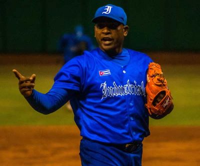 Espectacular remontada de Las Tunas en primer duelo semifinal.