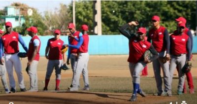Estrellas de béisbol cubano entusiasmadas ante posibilidad de jugar en USA