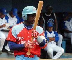 Excluido Rusney Castillo del equipo que asistir al Torneo Challenge en Canad