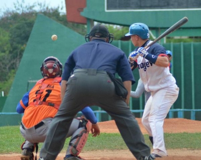 Extiende Villa Clara racha ganadora en bisbol cubano sub-23