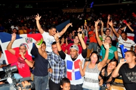 Fanticos RD celebran en calles corona Clsico Mundial Bisbol