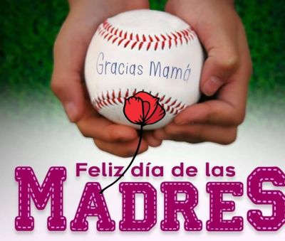 Felicidades a todas las madres en este dia.