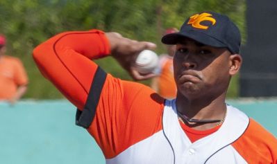 Freddy Asiel, con respaldo, vence a Guantnamo