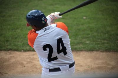 Frderich Cepeda al club de los 300 jonrones.