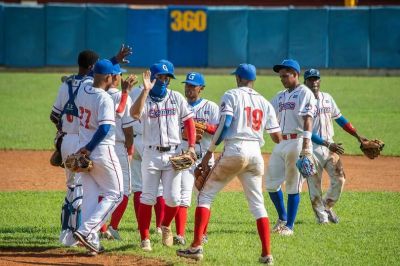 Granma frena a Santiago. Artemisa corta racha de Pinar del R�o en la 65 Serie Nacional.