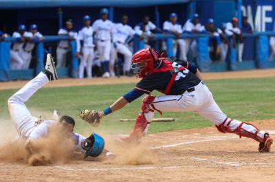La Habana debuta con victoria y rompe invicto de Pinar del Ro en la Serie Nacional Sub-23.