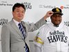 Halcones de Softbank le da la bienvenida de nuevo a Despaigne.