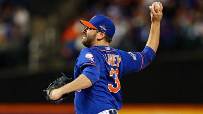 Harvey maniata a los Cachorros