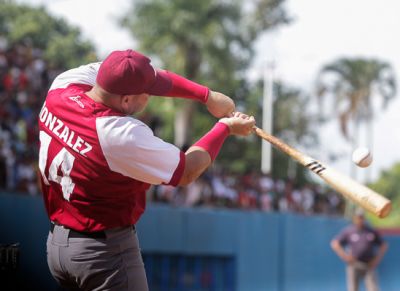 Huracanes de Mayabeque lideran la 61 Serie Nacional de Bisbol.