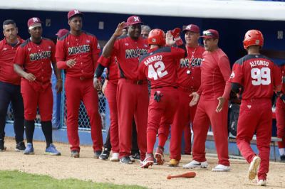 Huracanes de Mayabeque logran súper KO y firman la única barrida de la semana en la 64 Serie Nacional de Béisbol.