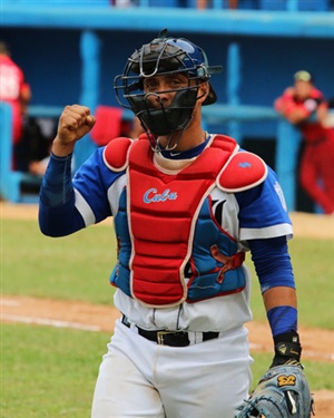 Industriales por baar en azul la 60 Serie Nacional de Bisbol.