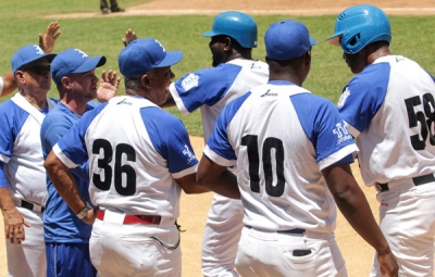 Industriales, cual ave fnix, renace en bisbol de Cuba