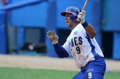 Industriales impone su ley en bisbol de Cuba.