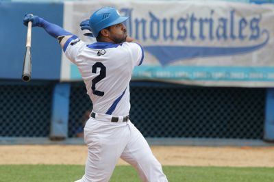 Industriales, primero con 10 xitos en Liga lite del Beisbol.