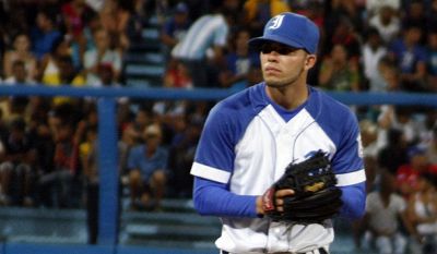 Industriales se adelanta en play offs semifinal