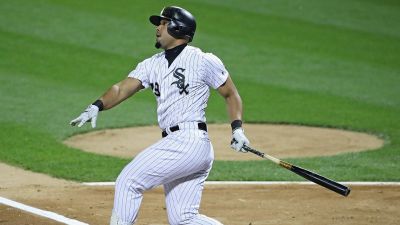 Informe: Medias Rojas y White Sox en conversaciones por Jos Abreu.