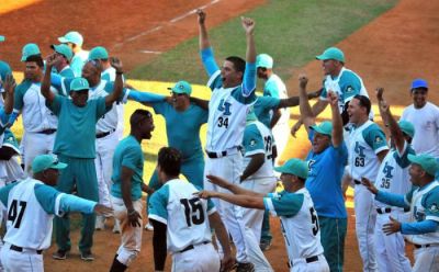 Bisbol cubano. La Isla tiene a Cuba a sus pies