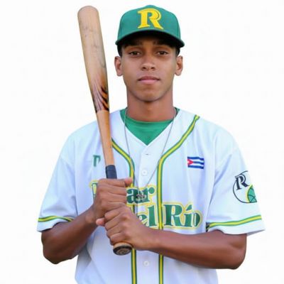 Juan Manuel Pérez hace historia: cinco dobles y nuevo récord del béisbol cubano.