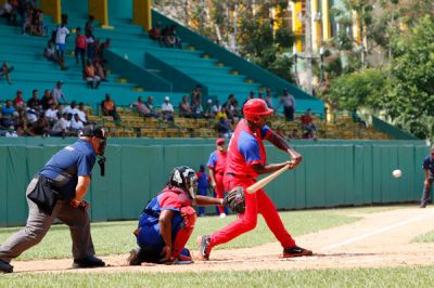 Juego de las Estrellas. Orientales domin entre veteranos.