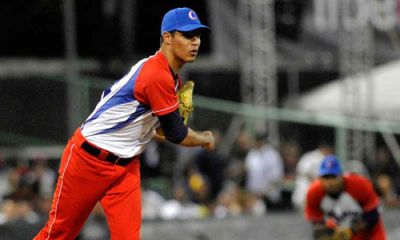 Lanzador cubano Mendoza renueva contrato con equipo japons