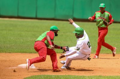 Leñadores y Cocodrilos aseguran su pase a la postemporada en la 64 Serie Nacional de Béisbol.