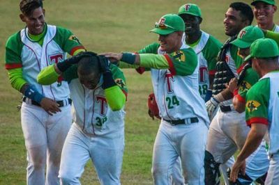 Leadores podrn volver a casa tras domar a los Leones en su selva.