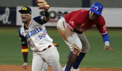 Leones y Tigres en final de la Serie del Caribe de Beisbol.