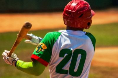 Líder vs campeón, duelo oriental en el béisbol cubano