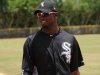 Luis Robert perdería 10 semanas por esguince en el pulgar izquierdo.