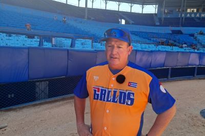 Luisvany Meneses asume el mando de los Gallos tras sancin a Eriel Snchez.