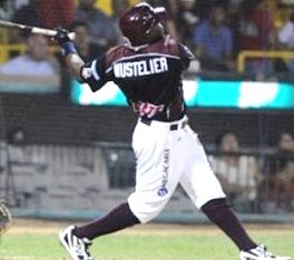 De la LVBP: Ronnier Mustelier se luci madero en mano