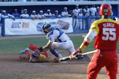 Matanzas encadena 18 ceros y vuelve a ganar en la 65 Serie Nacional de Béisbol.