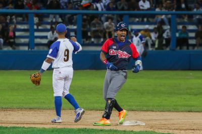 59 Serie Nacional de Bisbol: Matanzas igual, Camagey cerca de la final.