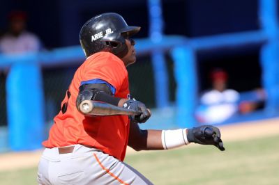 Matanzas rompe invicto a Las Tunas en play off beisbolero