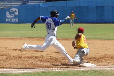 Matanzas vence dos veces a Industriales y cambian la cima de la Liga �lite del B�isbol Cubano.