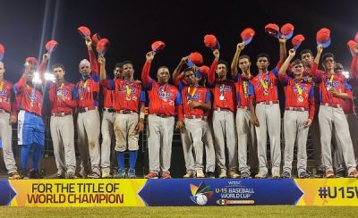 Medalla gigante para el beisbol cubano en Hermosillo.