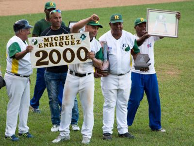 Michel, segundo miembro del club de los 2000 jits y 400 dobles.