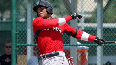 Yoan Moncada pega primer jonrn en Ligas Menores